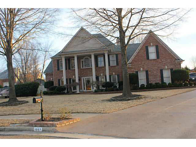 1007 Collingham Cv, Collierville, TN 38017 photo 1