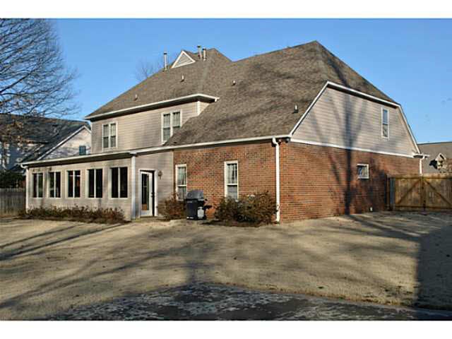 1267 Pinpointe Dr, Collierville, TN 38017 photo 2