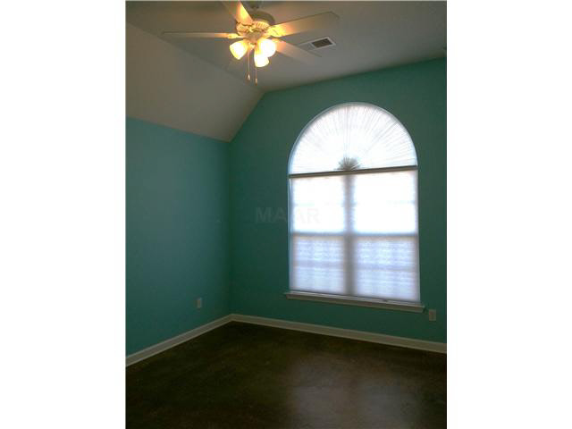 5015 Misty River Rd, Bartlett, TN 38135 photo 9
