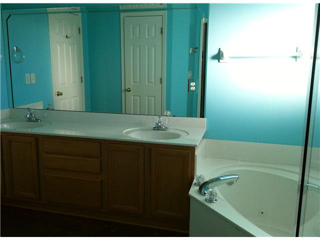 5015 Misty River Rd, Bartlett, TN 38135 photo 17