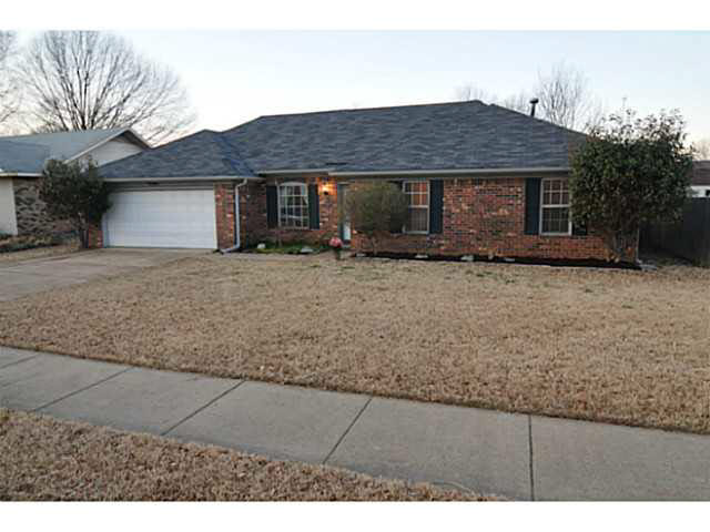 7194 Lawn Ln, Bartlett, TN 38133 photo 1