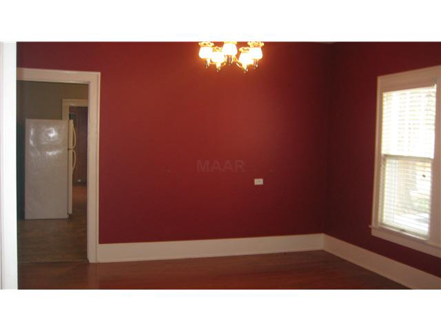 253 E Poplar Ave, Collierville, TN 38017 photo 4