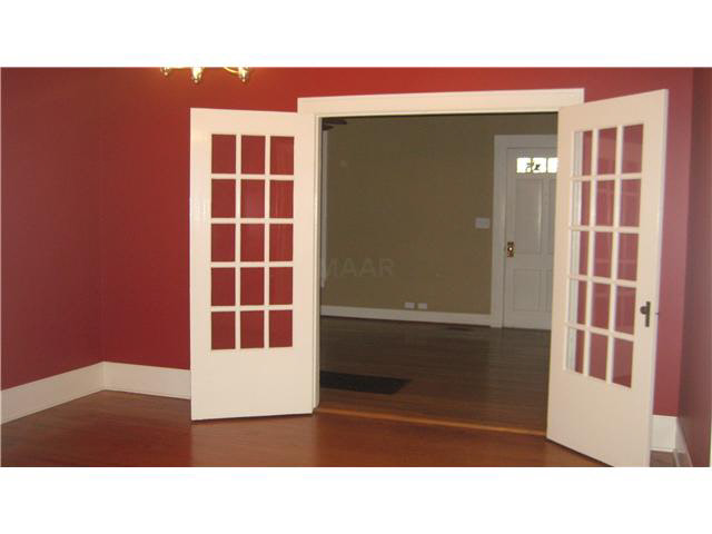 253 E Poplar Ave, Collierville, TN 38017 photo 3