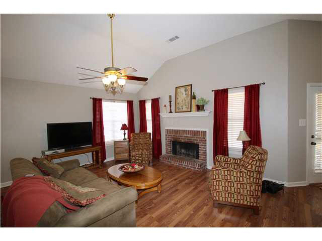 6503 Baird Ln, Bartlett, TN 38135 photo 3