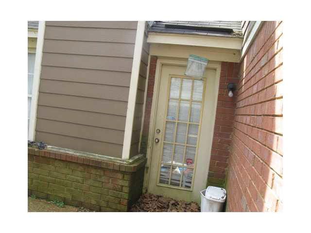 2644 Bay Pointe Cir E, Memphis, TN 38128 photo 5