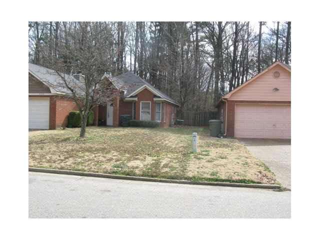 2644 Bay Pointe Cir E, Memphis, TN 38128 photo 2