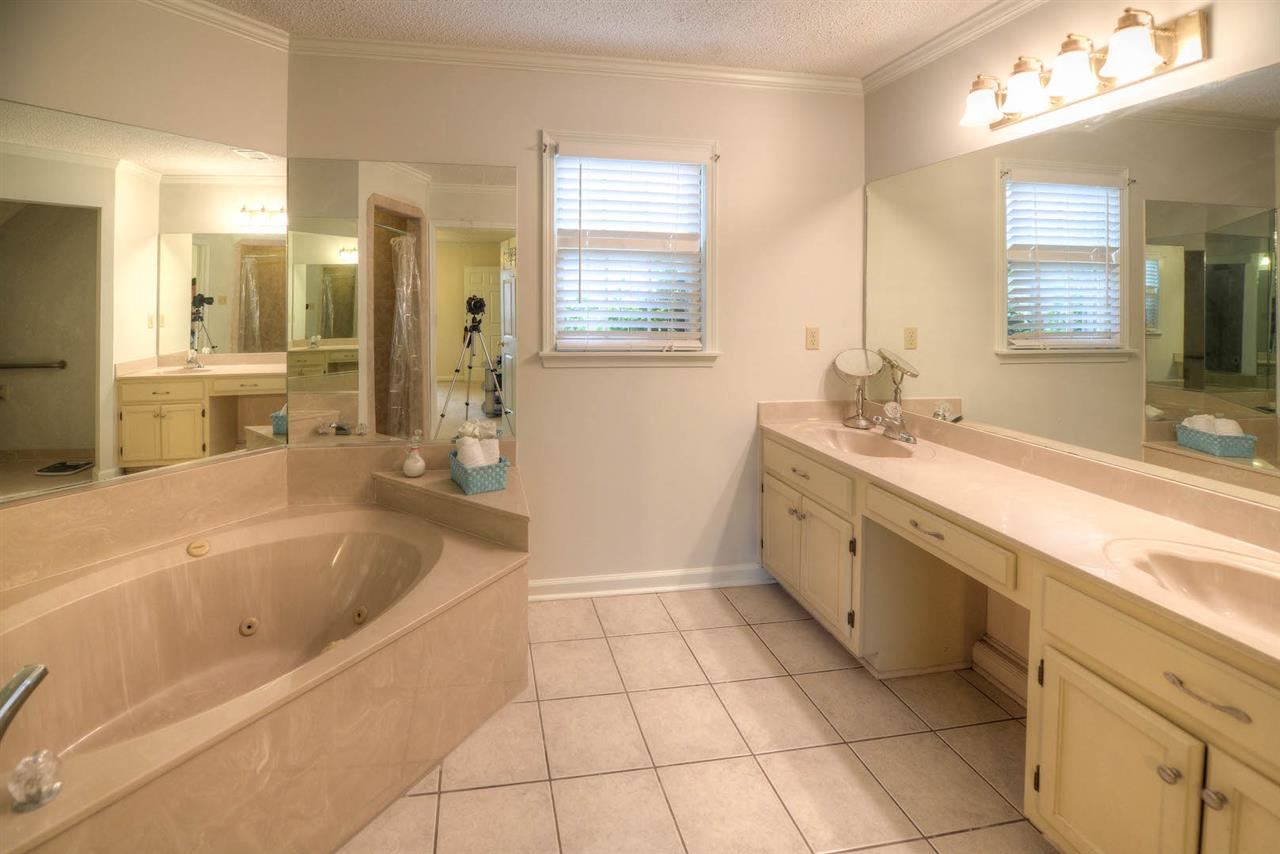 451 Pine Grove Dr, Collierville, TN 38017 photo 17