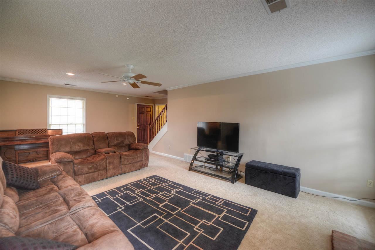 451 Pine Grove Dr, Collierville, TN 38017 photo 4