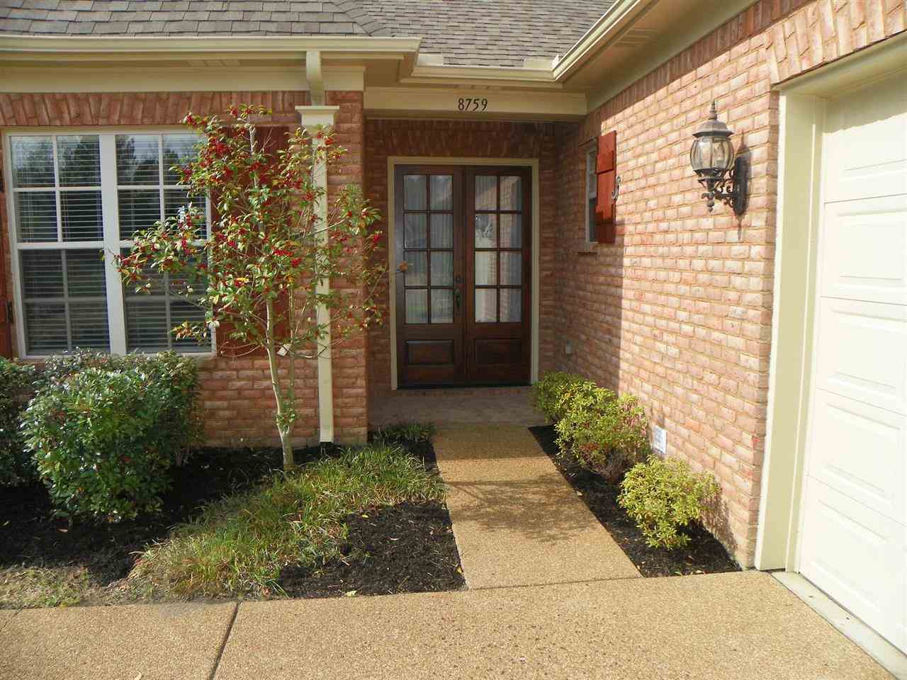 8759 Brunswick Forest Dr, Bartlett, TN 38133 photo 2