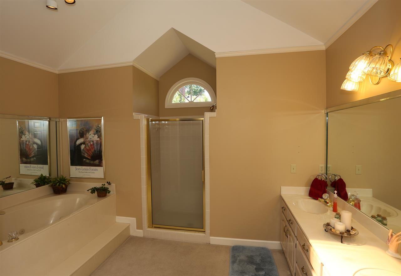 10285 Eagleton Nest Cv, Collierville, TN 38017 photo 12