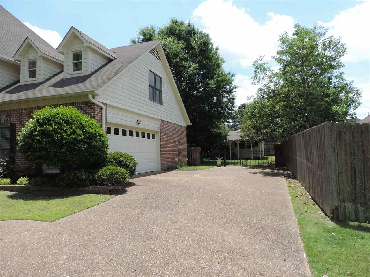 1017 Stanhope, Collierville, TN 38017 photo 2