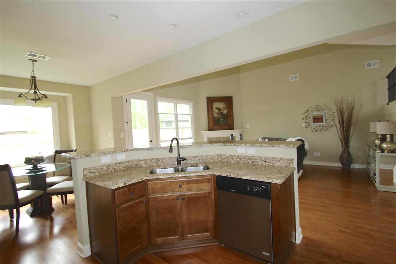 783 Six Oaks Ln, Collierville, TN 38017 photo 8