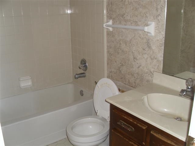 2786 E Hickory Blf, Memphis, TN 38128 photo 5