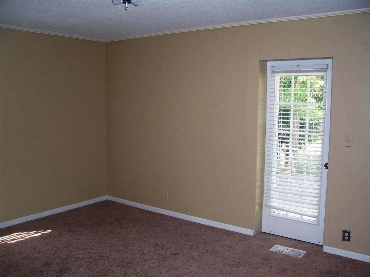 150 Mitchell St, Selmer, TN 38375 photo 5