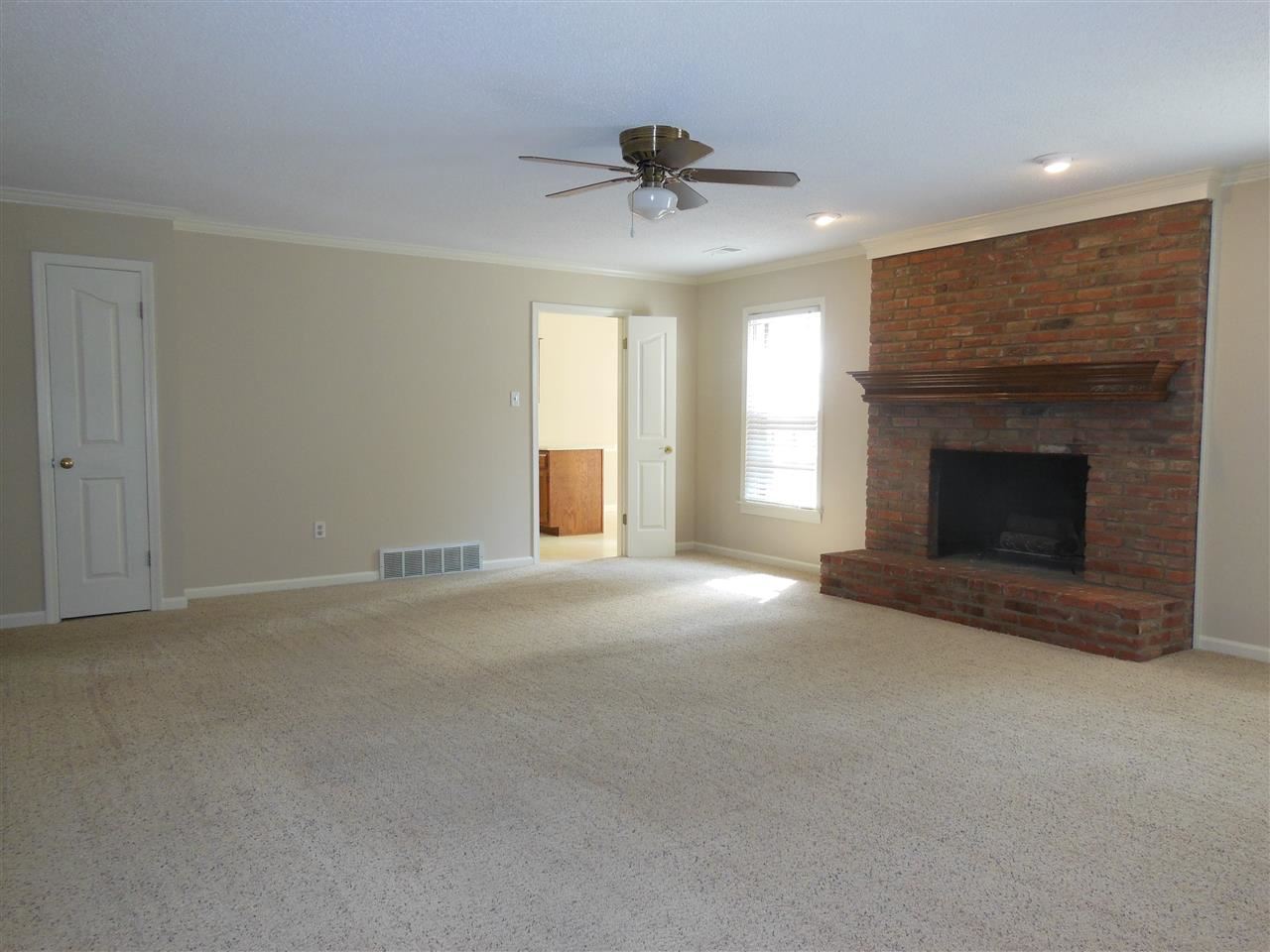 433 Old Oak Ln, Collierville, TN 38017 photo 3