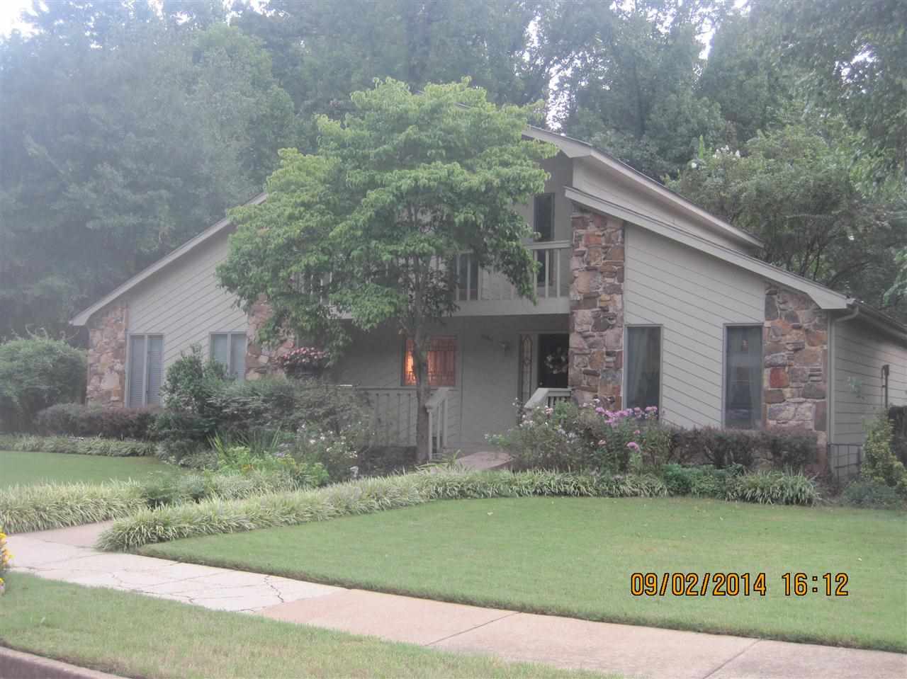 3064 Beechrun Dr, Memphis, TN 38128 photo 1