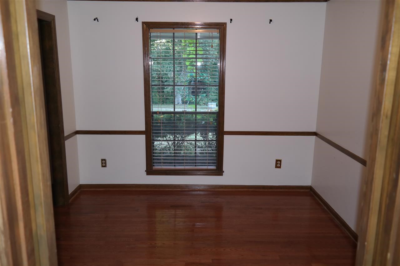 3040 Beechrun Dr, Memphis, TN 38128 photo 3