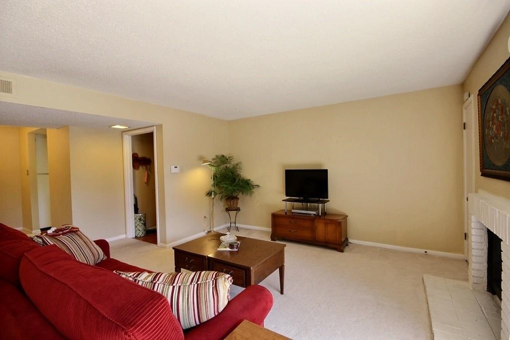 4784 Eagle Crst #1, Memphis, TN 38117 photo 2