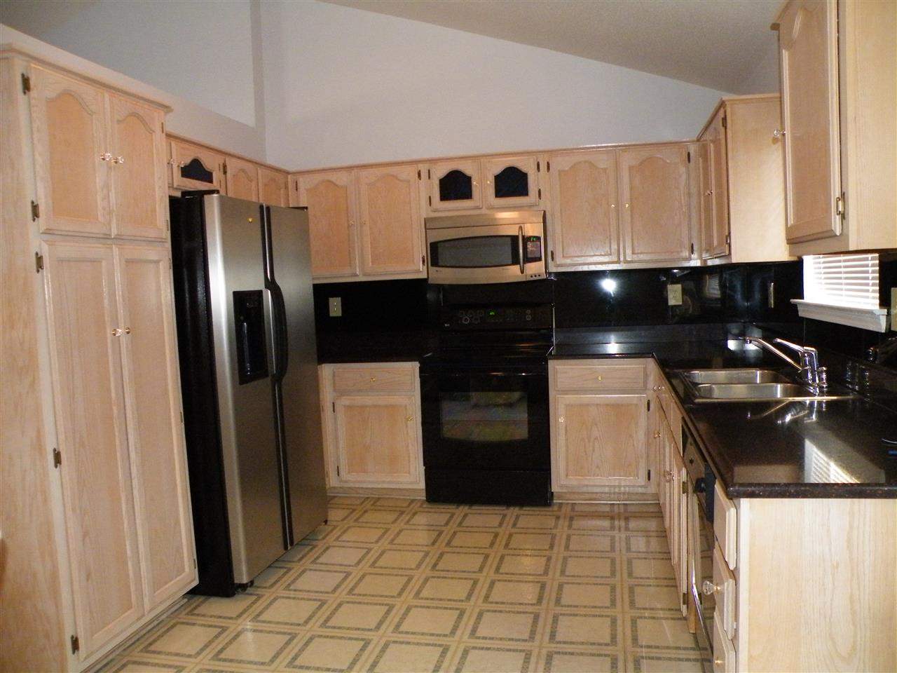 2624 Bay Pointe Cir E, Memphis, TN 38128 photo 8