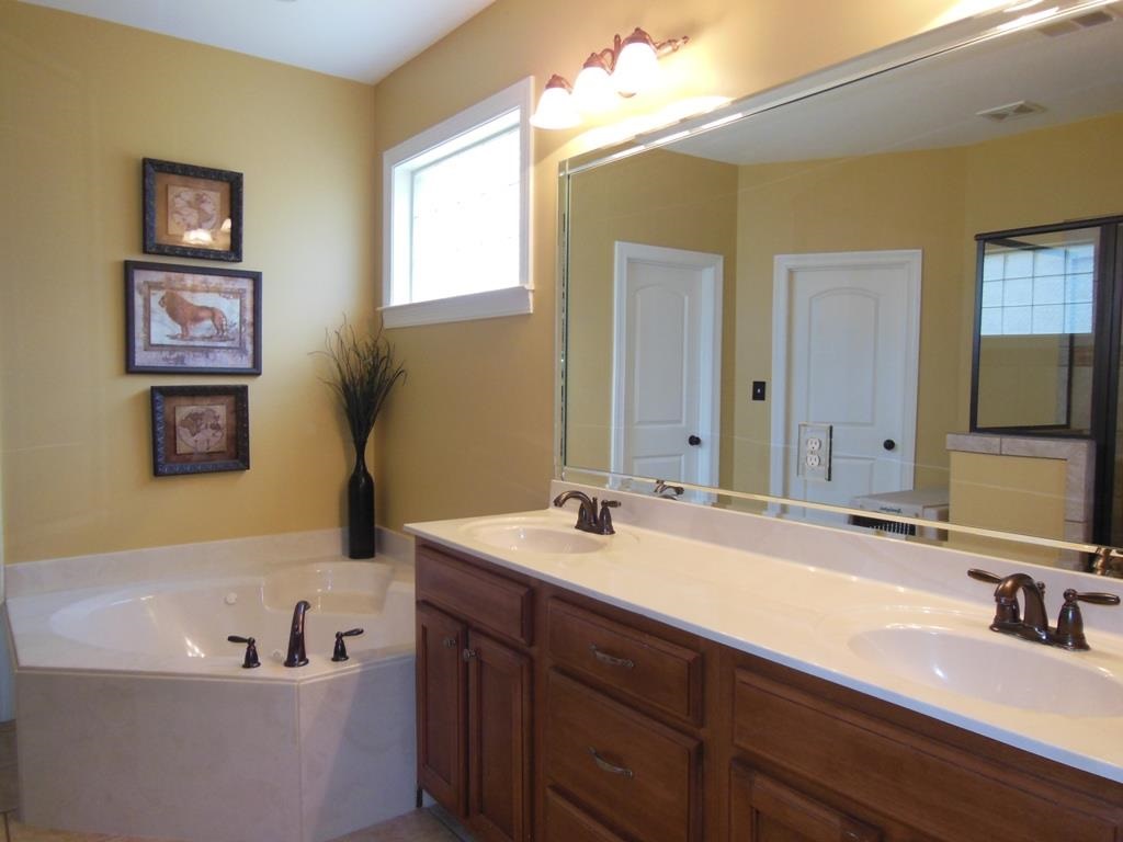 1326 Raindrop Dr, Collierville, TN 38017 photo 10
