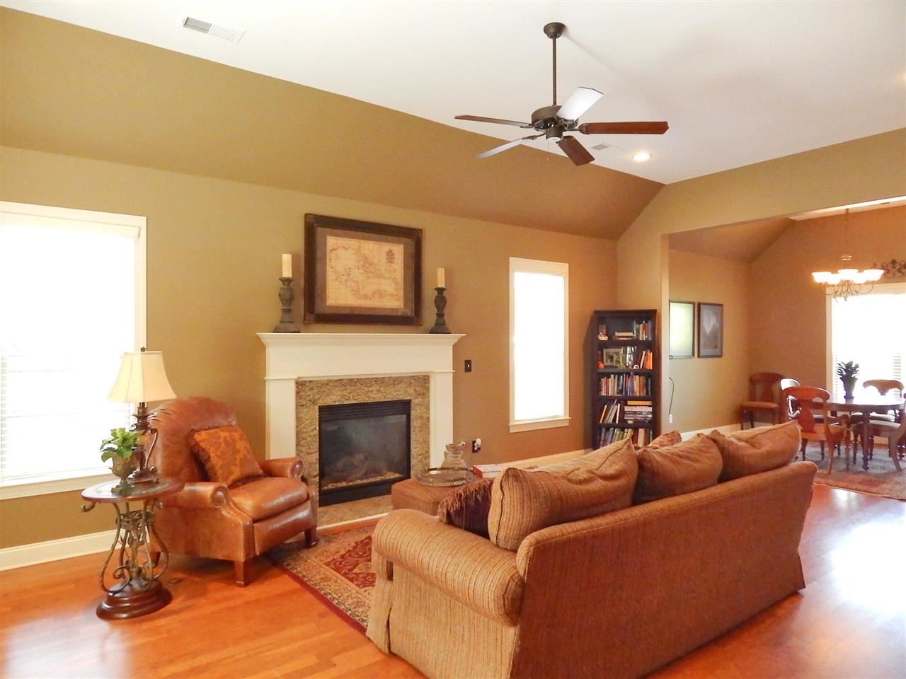 1326 Raindrop Dr, Collierville, TN 38017 photo 5