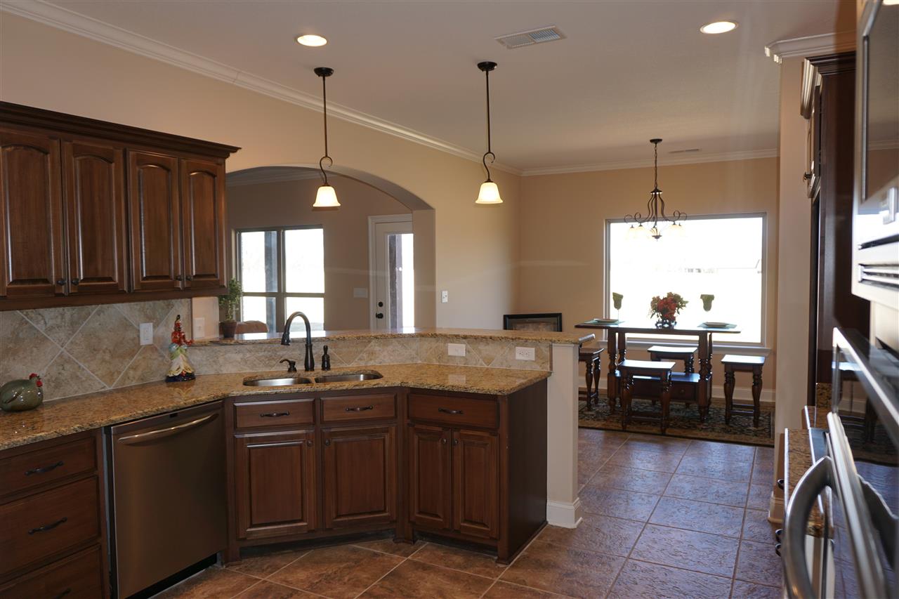717 Fairway Dr, Covington, TN 38019 photo 4