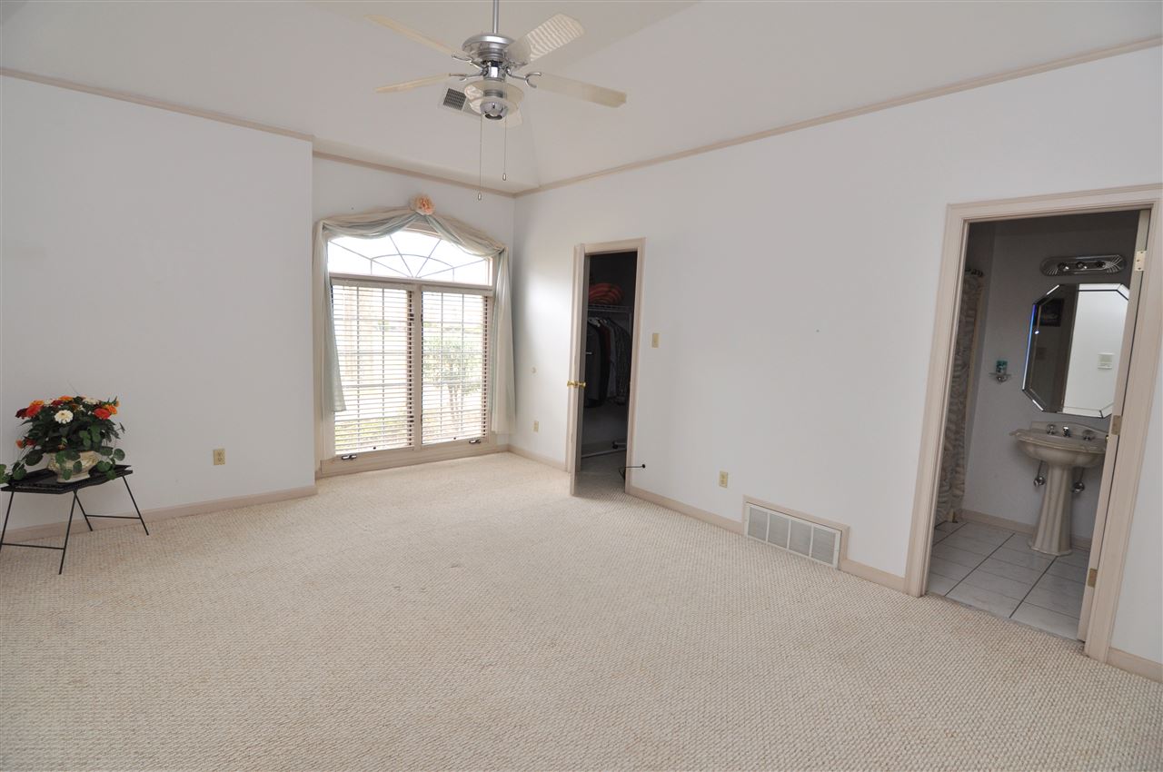 9359 Forest Wind Dr, Collierville, TN 38017 photo 21