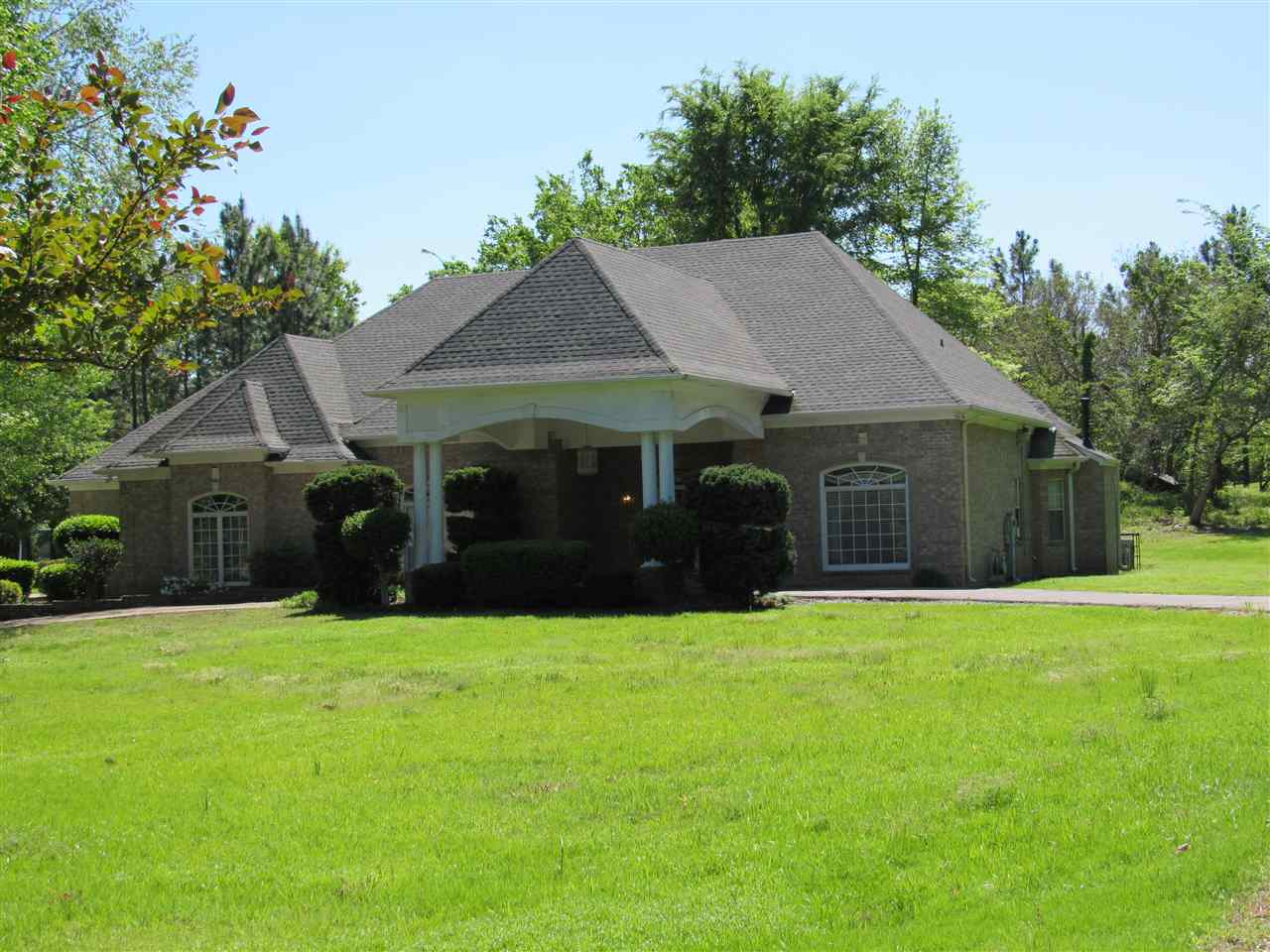 9359 Forest Wind Dr, Collierville, TN 38017 photo 5