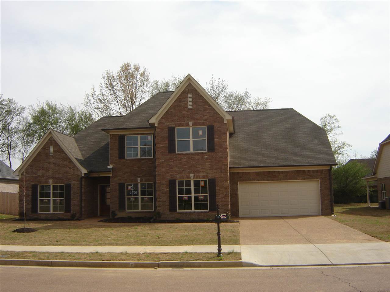 7901 Pips Ridge Ln, Bartlett, TN 38133 photo 1