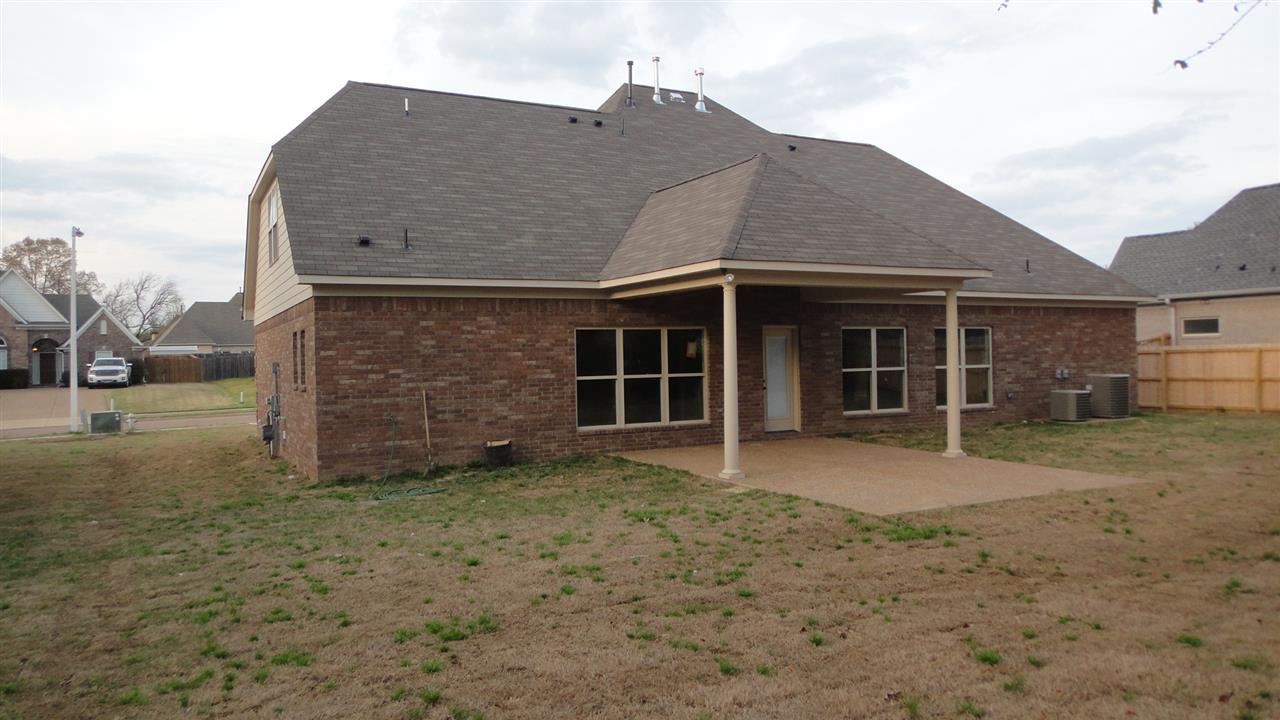 7901 Pips Ridge Ln, Bartlett, TN 38133 photo 2