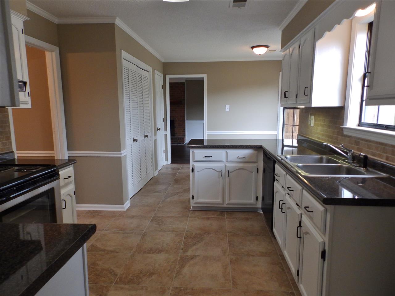 8102 Sara Jane Ln, Bartlett, TN 38133 photo 11