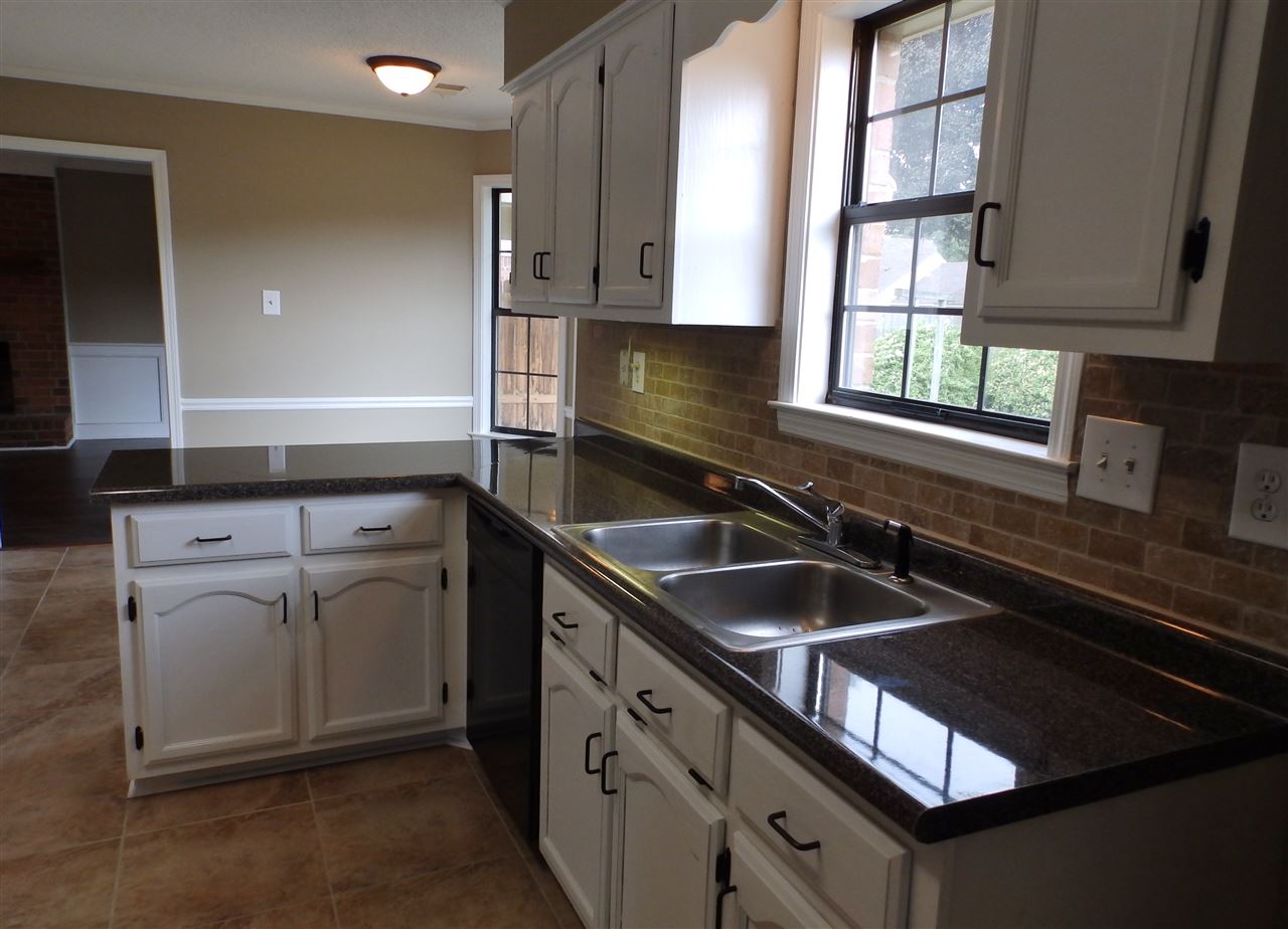 8102 Sara Jane Ln, Bartlett, TN 38133 photo 9
