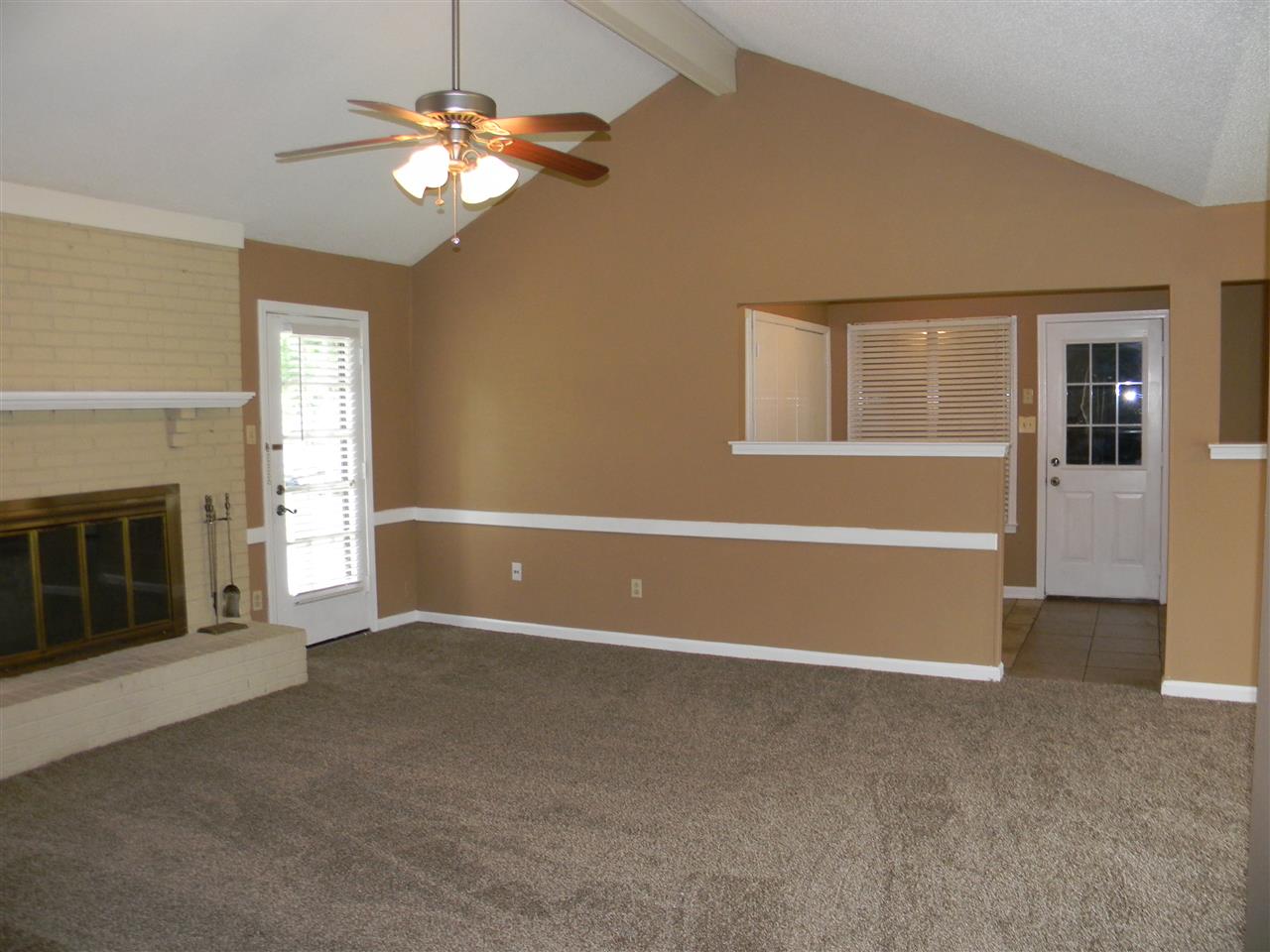 6392 Barwick Dr, Bartlett, TN 38134 photo 3