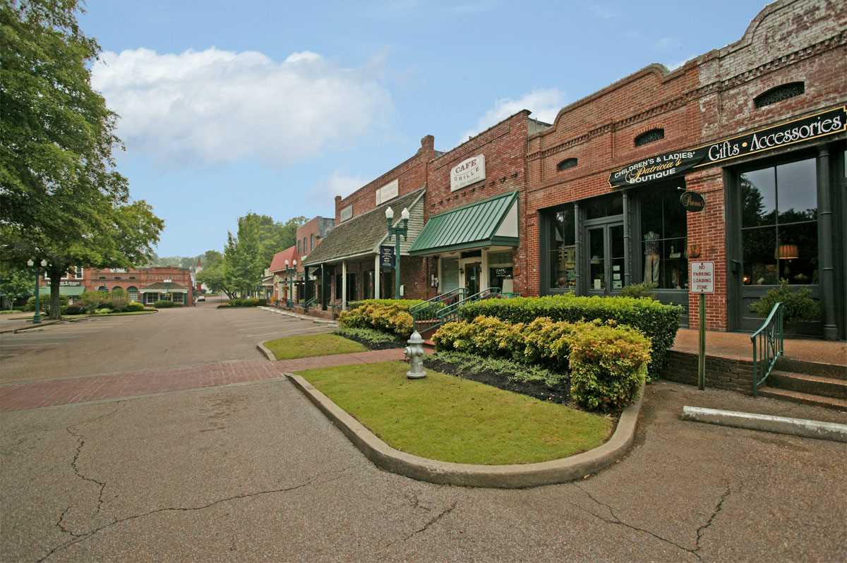 1355 Conser St, Collierville, TN 38017 photo 3