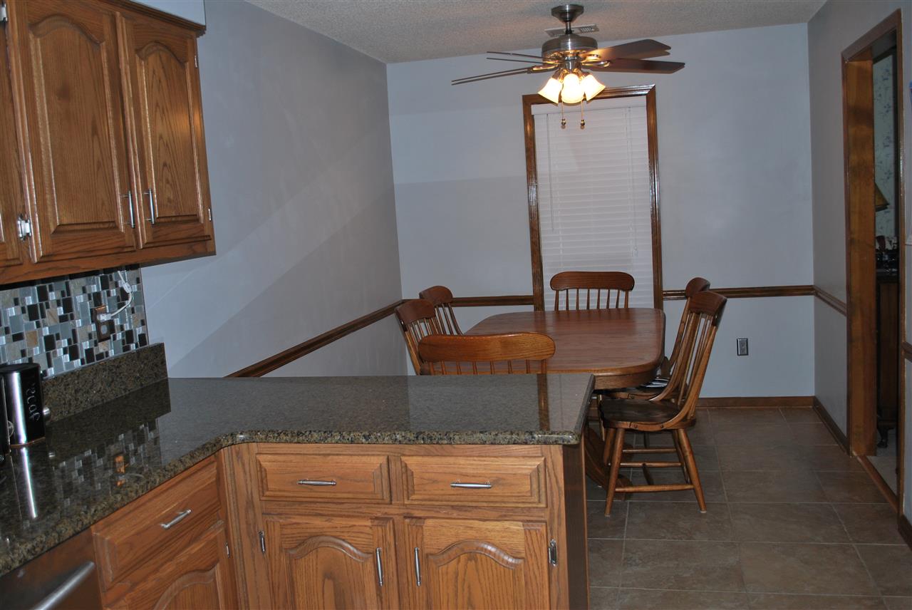 3861 Regency Oaks Dr, Bartlett, TN 38135 photo 12