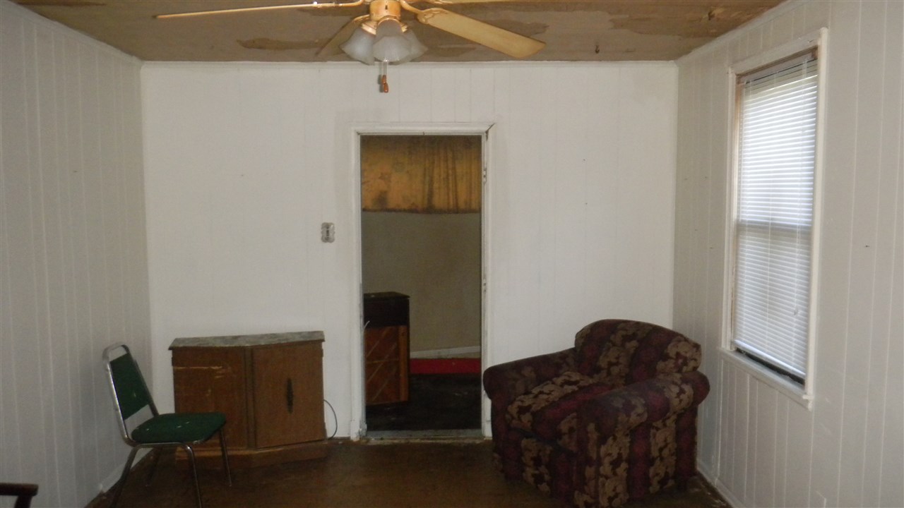 834 E Davant Ave, Memphis, TN 38106 photo 5