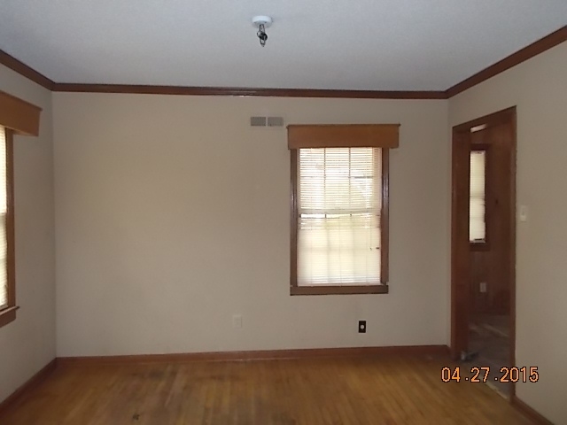 167 E Raines Rd, Memphis, TN 38109 photo 3