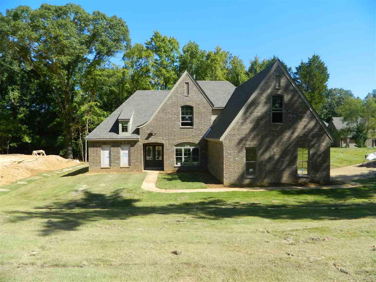 9170 S Stonedale Dr, Cordova, TN 38018 photo 2