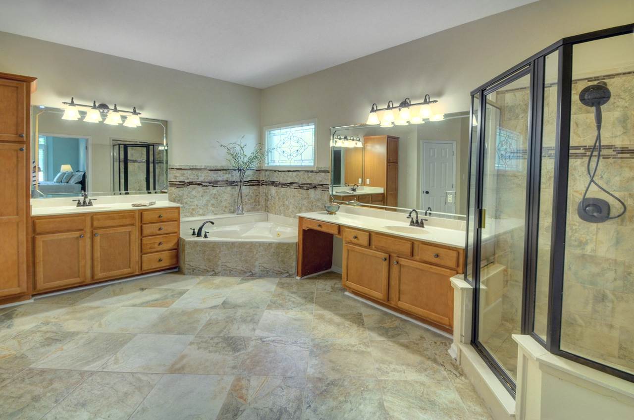 984 Collingham Cv, Collierville, TN 38017 photo 13