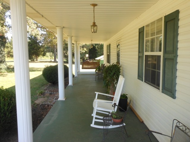 8025 Cherry Chapel Loop, Savannah, TN 38372 photo 2