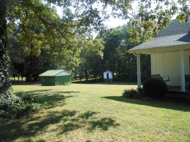 8025 Cherry Chapel Loop, Savannah, TN 38372 photo 17
