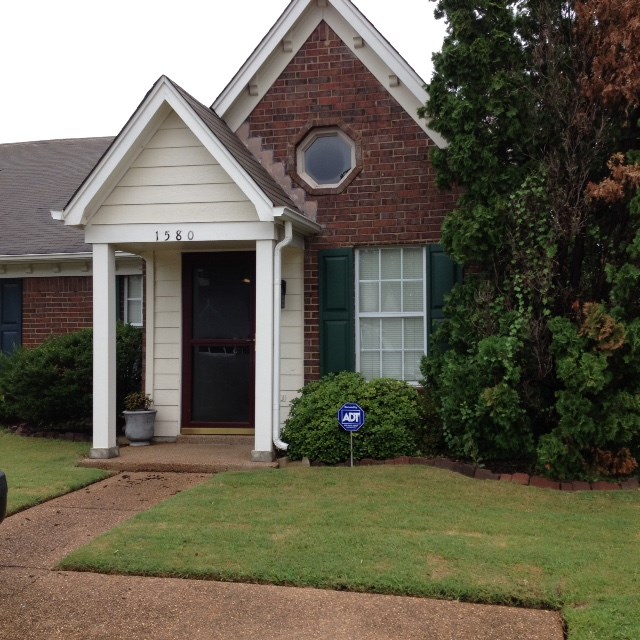 1580 Beaver Trail Dr, Cordova, TN 38016 photo 1