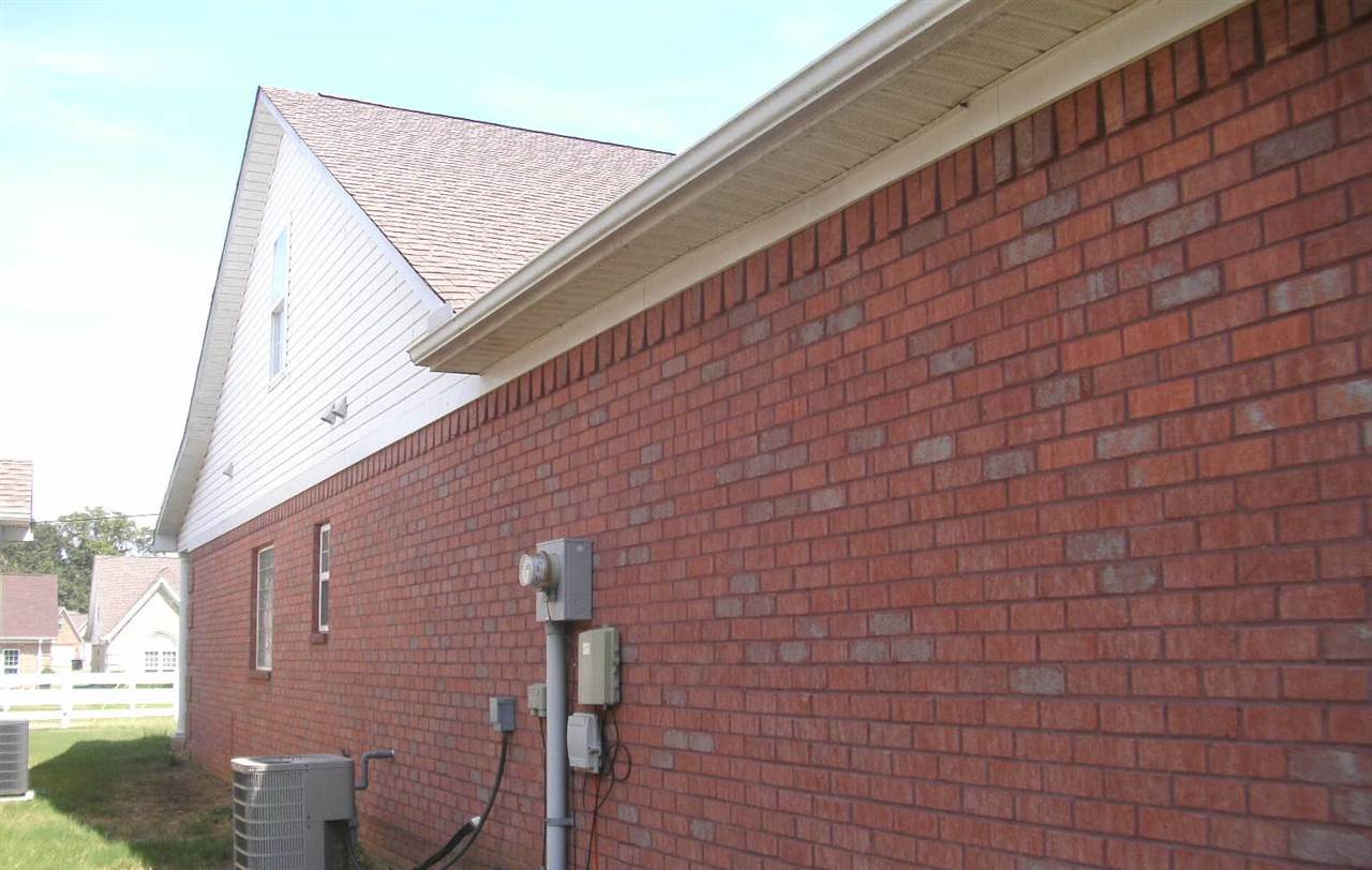 145 Henderson Rd, Jackson, TN 38305 photo 2
