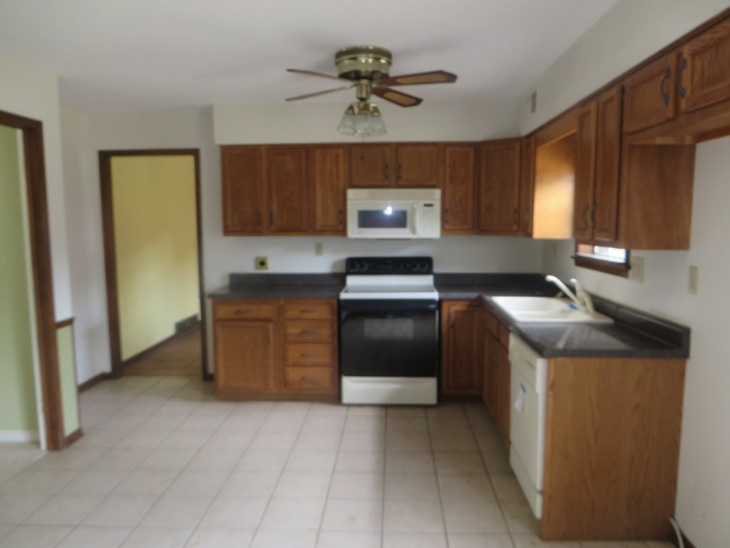 3711 Whitebridge Cv, Bartlett, TN 38135 photo 6