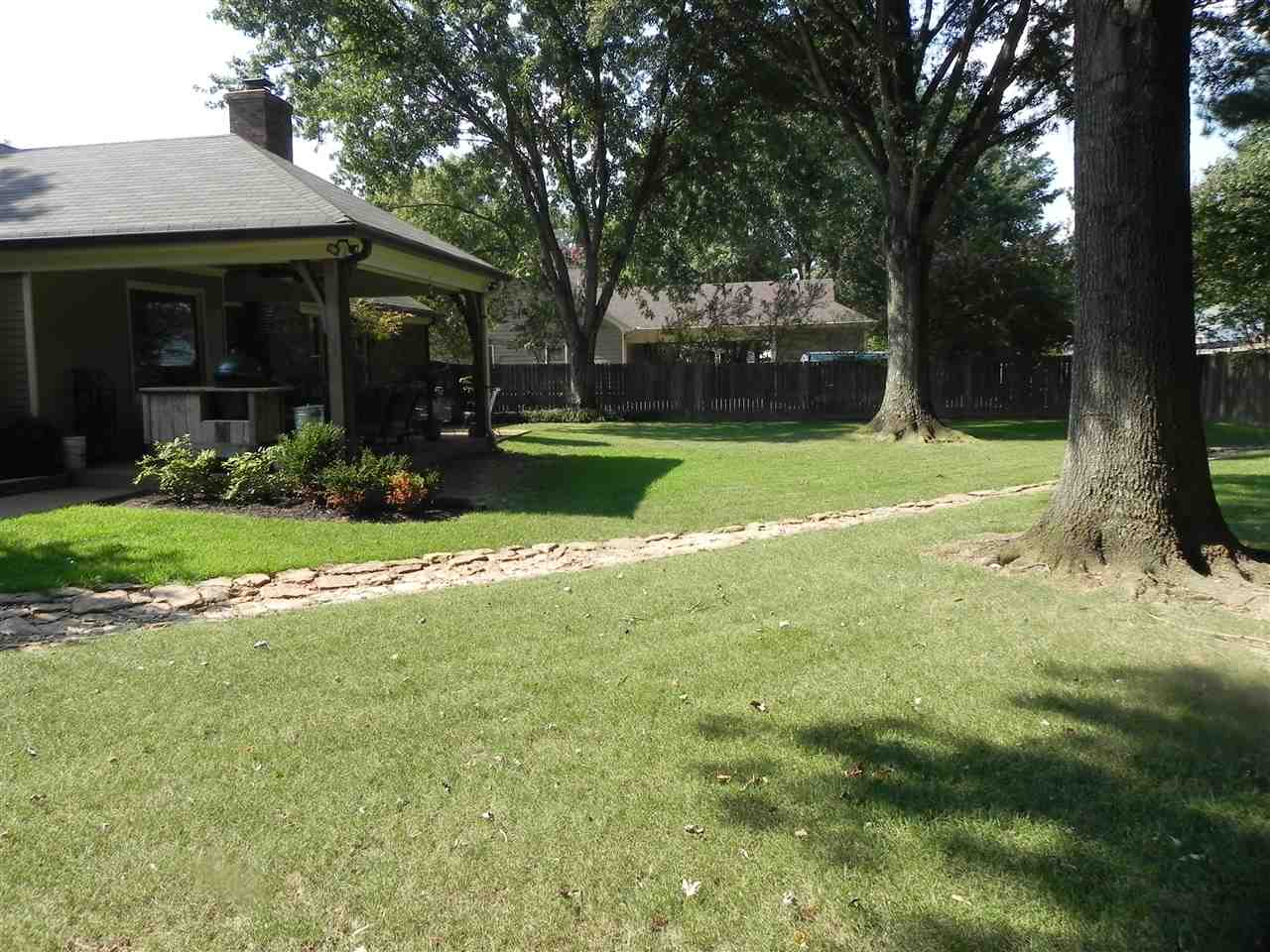 1042 Moorefield Rd, Collierville, TN 38017 photo 21