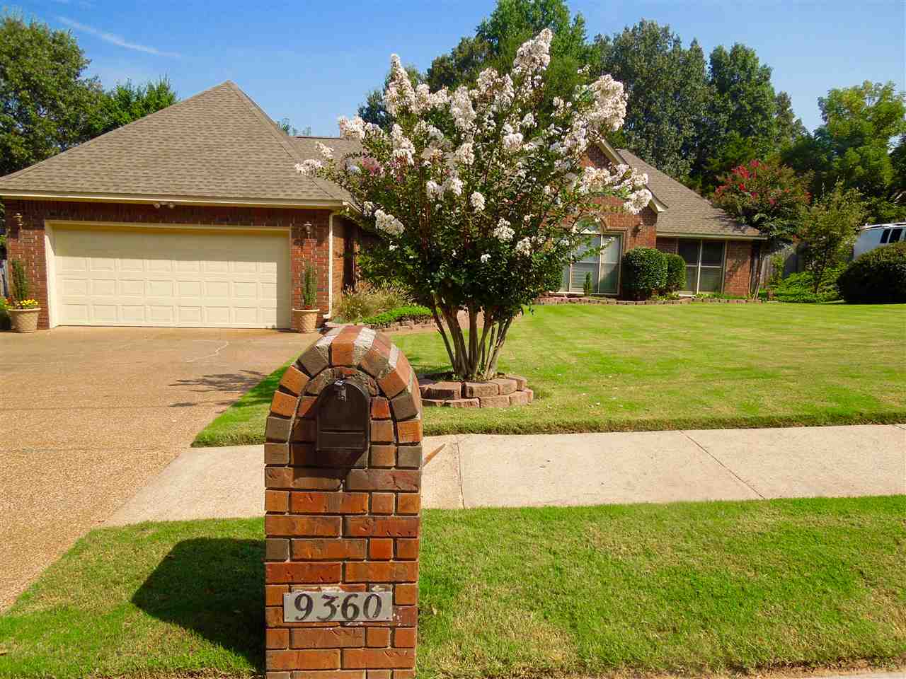 9360 Grove Rd, Cordova, TN 38016 photo 2