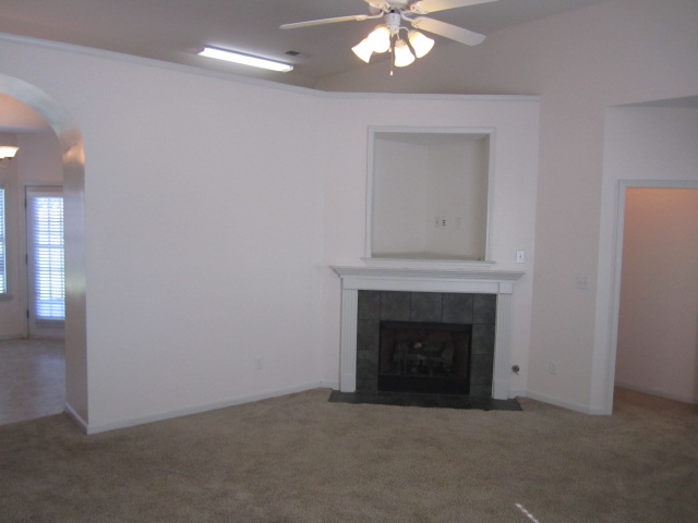 953 Bending Pine Ln, Cordova, TN 38018 photo 2