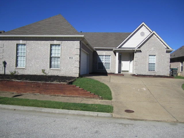 953 Bending Pine Ln, Cordova, TN 38018 photo 1