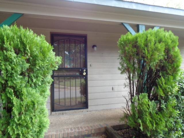 4012 Timber Trl, Memphis, TN 38115 photo 2