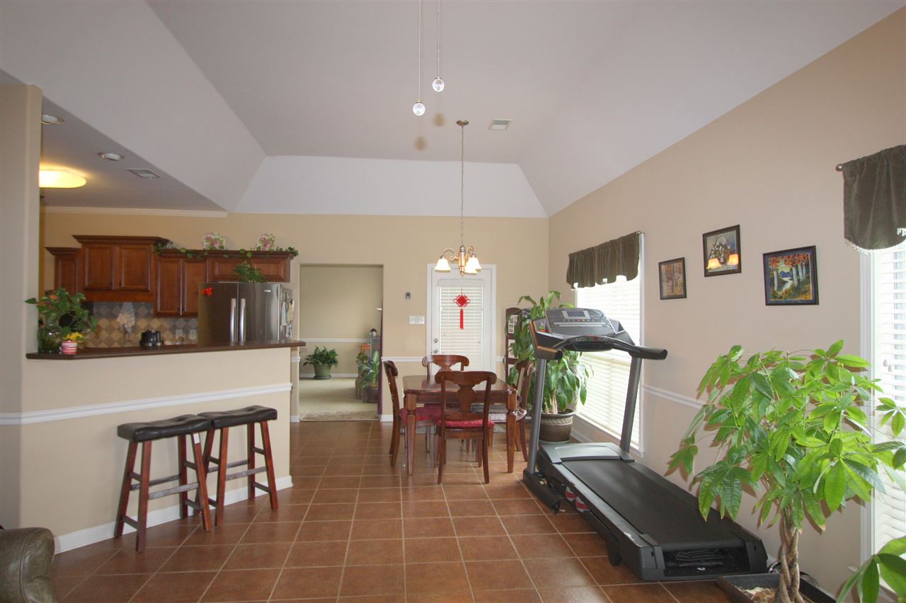 5176 Guffin Rd, Bartlett, TN 38135 photo 9